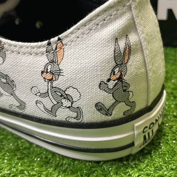 Converse 80th Anniversary Bugs Bunny 🥕 - Picture 5 of 12